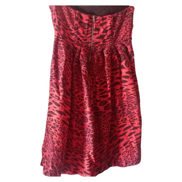 Women's S eight sixty Animal Halter Top - Picture 12 of 13